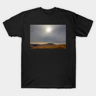 Fan Fawr in the winter sun, Brecon Beacons National Park T-Shirt